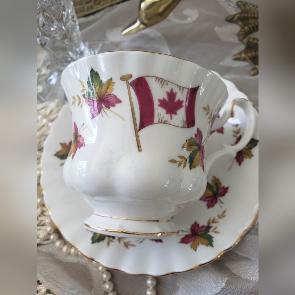 Royal albert sea to sea tea cup and saucer, Maple leaves tea set, canadi…